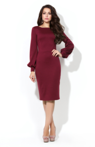 Купить платье-футляр бордового цвета с вырезом на спине в интернет-магазине