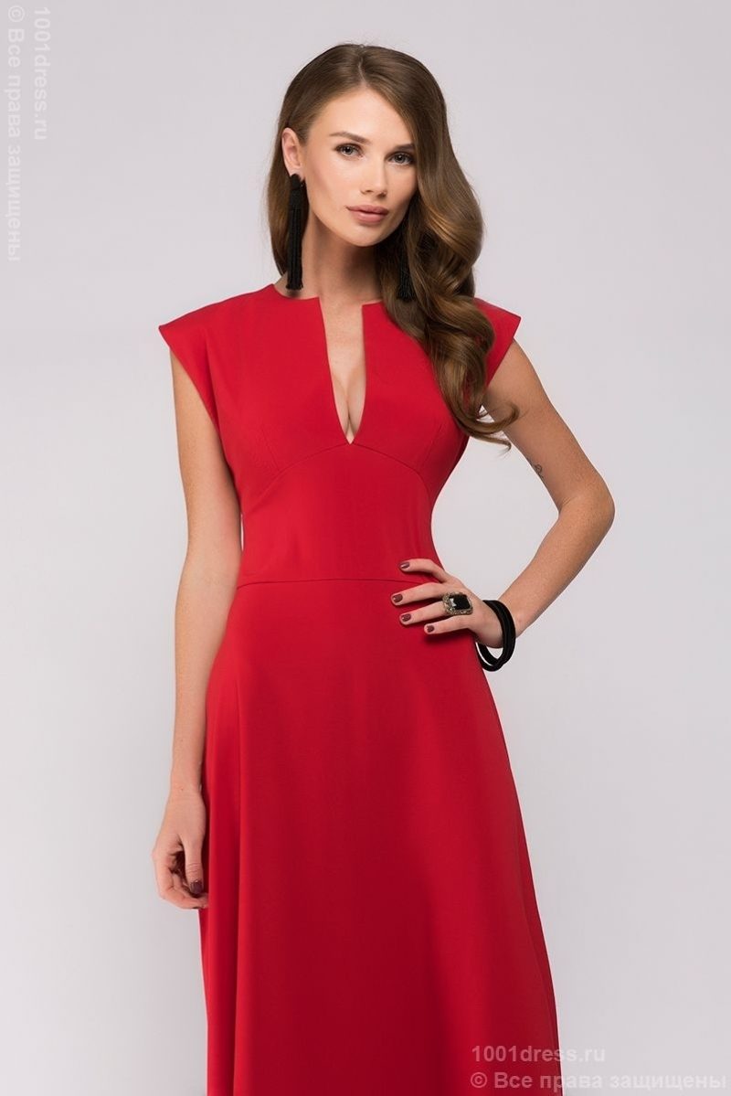 Длинное красное платье с глубоким декольте купить в интернет-магазине