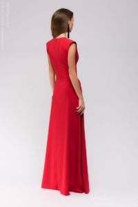 Заказать Длинное красное платье с глубоким декольте с бесплатной доставкой по России