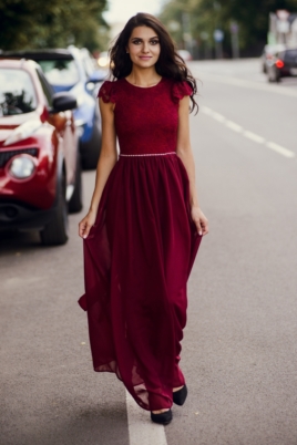 Длинное платье вишневого цвета с шифоновой юбкой и вырезом на спине купить в Воронеже