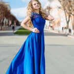 Длинное синее платье с пышной юбкой и кружевным верхом с короткими рукавами zd00335bl-3