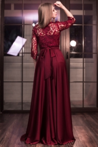 Заказать Вечернее платье в пол вишневого цвета с кружевным верхом и рукавами 3/4 с бесплатной доставкой по России