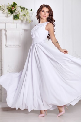 Вечернее платье в пол белого цвета с пышной юбкой без рукавов купить в Воронеже
