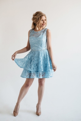 Голубое кружевное платье мини без рукавов с пышной юбкой купить в интернет-магазине