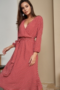Красное платье в горошек из вискозы длины миди с глубоким вырезом купить в интернет-магазине